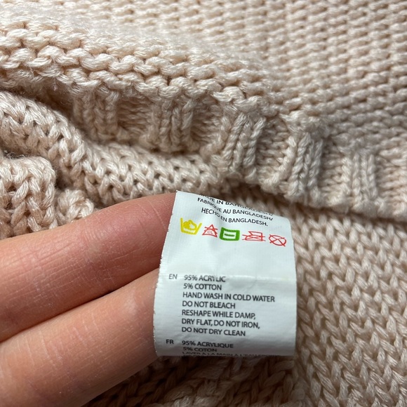 Light Pink Medium Knit Sweater with Zipper Accents on Bottom - Picture 10 of 10